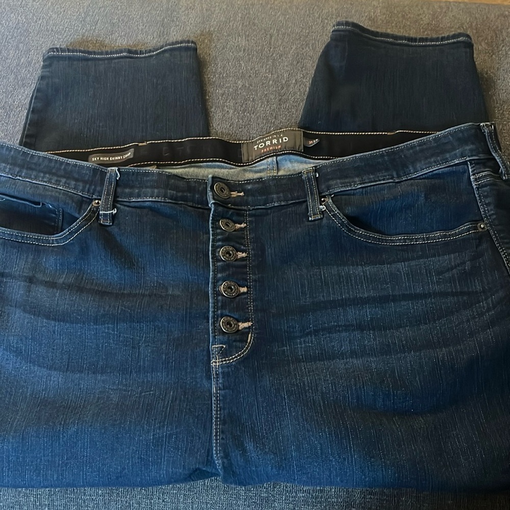 Torrid Sky High Skinny Crop Jean